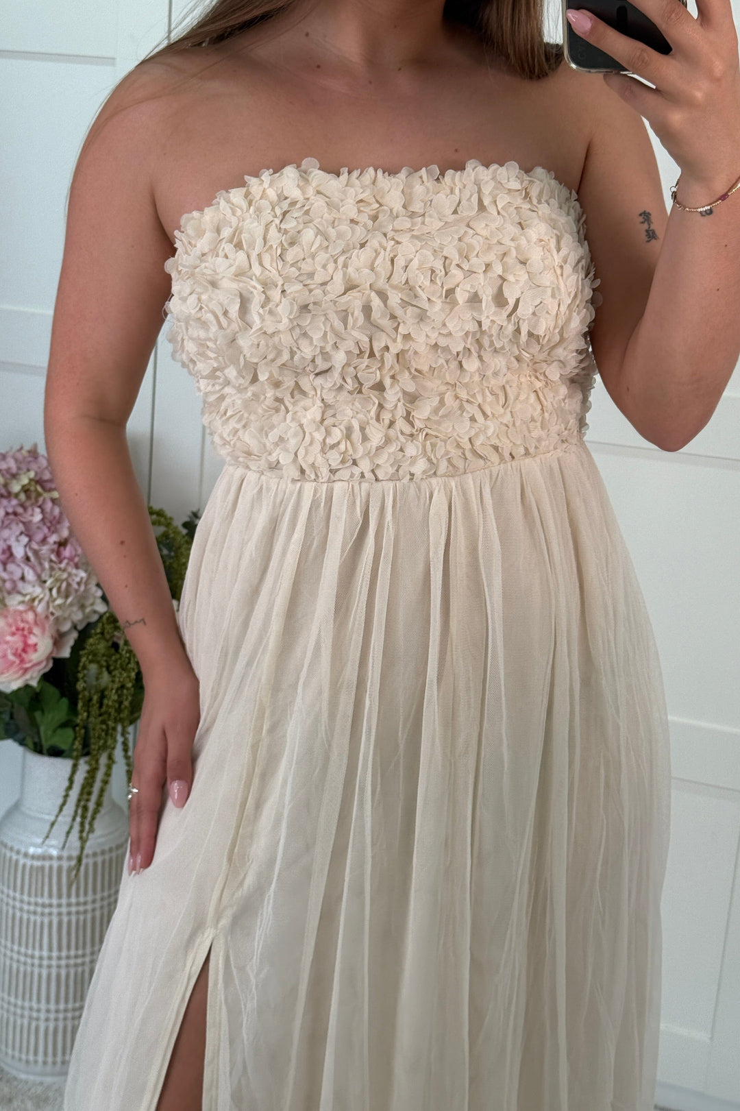 A-bee - Laure Kjole - Cream Kjoler