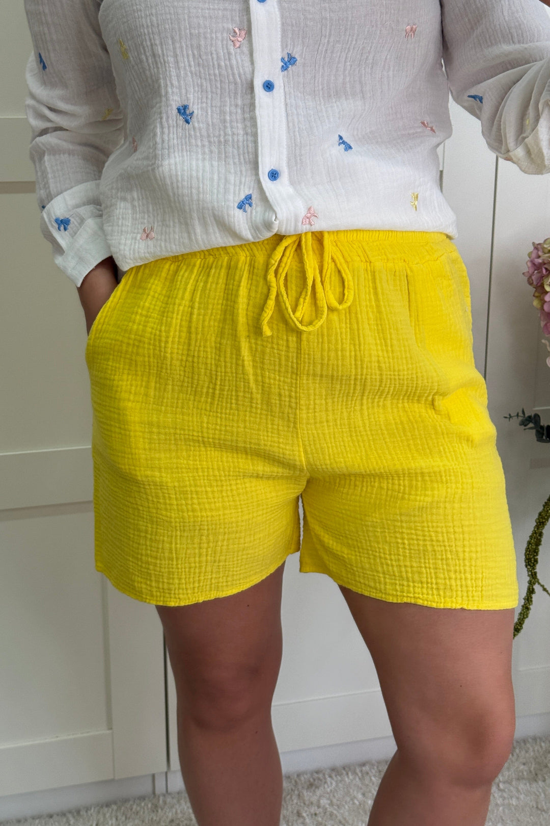 A-bee - Nelly Shorts - Yellow Shorts