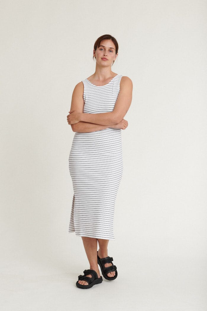 Basic Apparel - Ludmilla Openback Dress - 702 Bright White / Black Kjoler