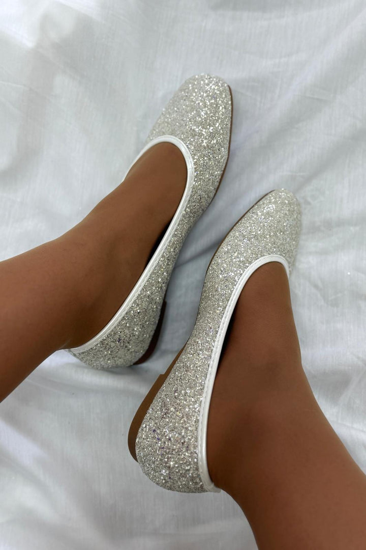 Bloom - Michelle Ballerinaer - Golden Ballerinaer