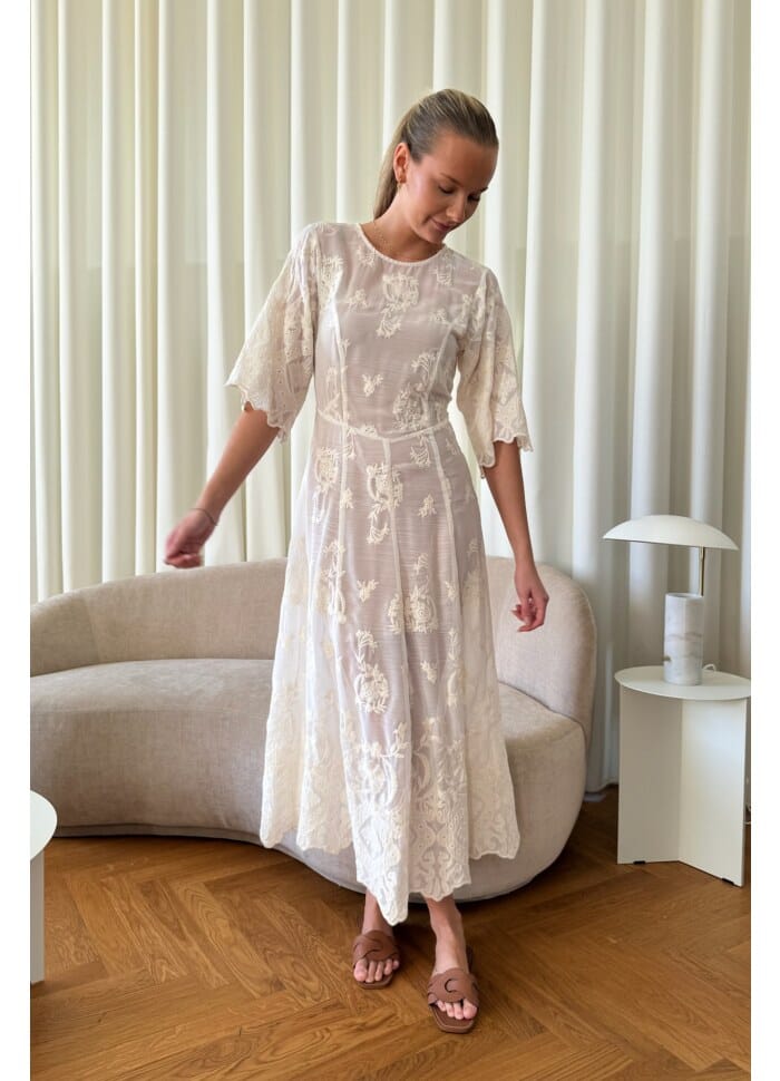 BYIC - Ellinoric Lace Long Dress - vw Vintage White Kjoler