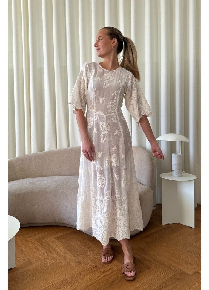 BYIC - Ellinoric Lace Long Dress - vw Vintage White Kjoler
