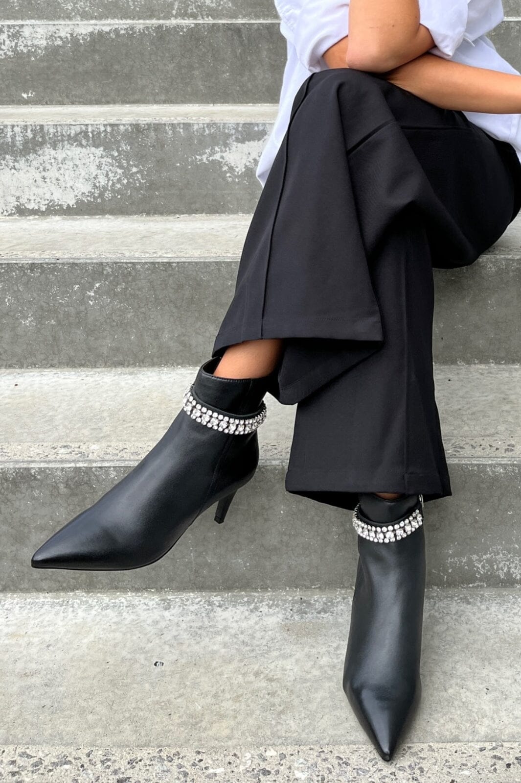 Copenhagen Shoes by Josefine Valentin - Girls And Diamonds - Black Støvletter