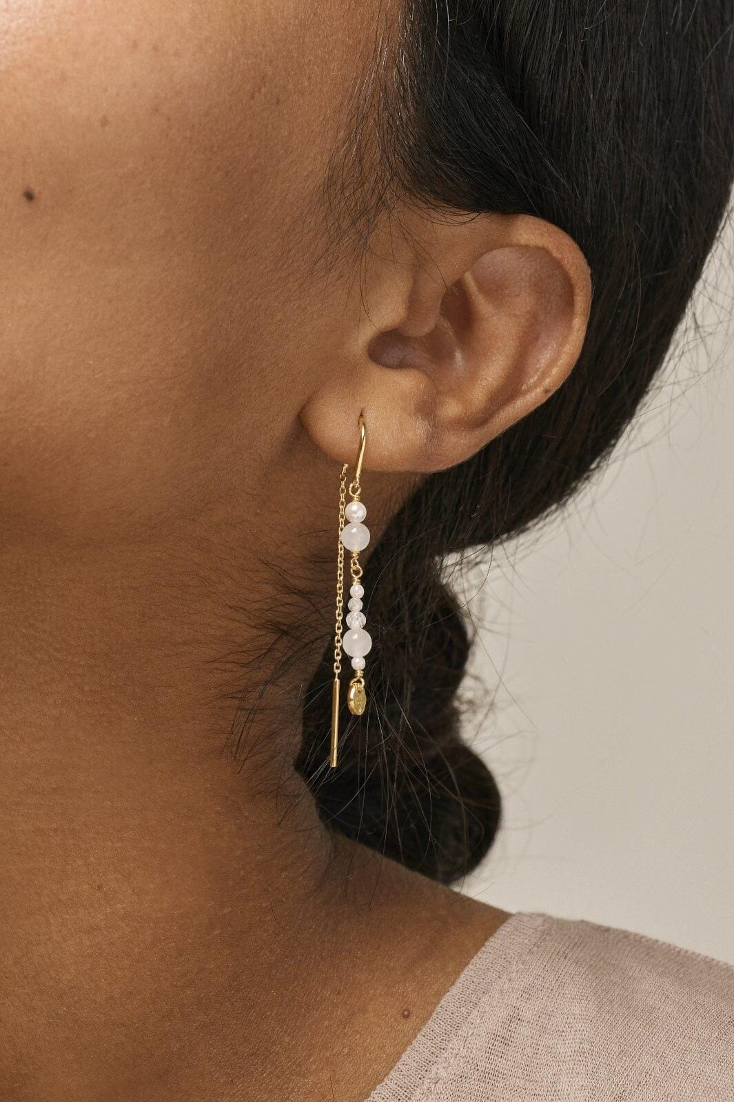 Forudbestilling - Enamel Copenhagen - Earring, Sofia - White And Pearls Øreringe