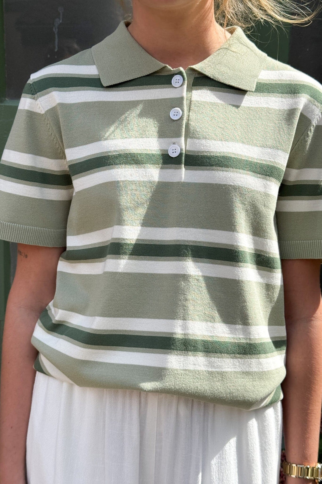 Forudbestilling - A-VIEW - Polo Stripe Knit Blouse AV5060 - 859 - Dusty Green Bluser