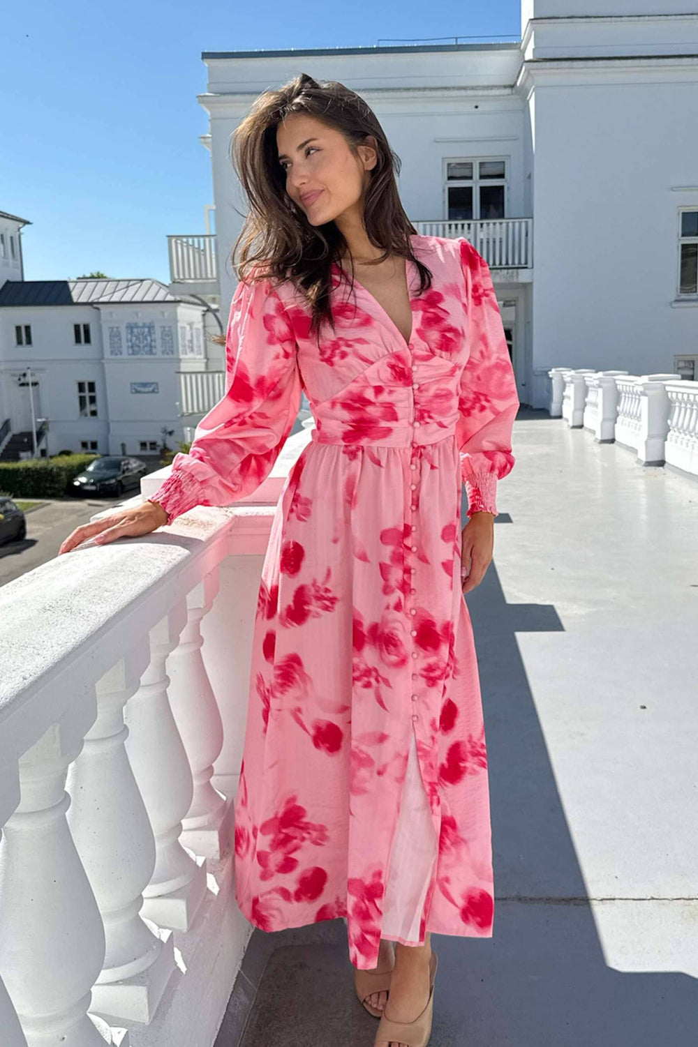 Forudbestilling - BYIC - Adelic Long Dress - apfp Abstract Pink Flower Print Kjoler