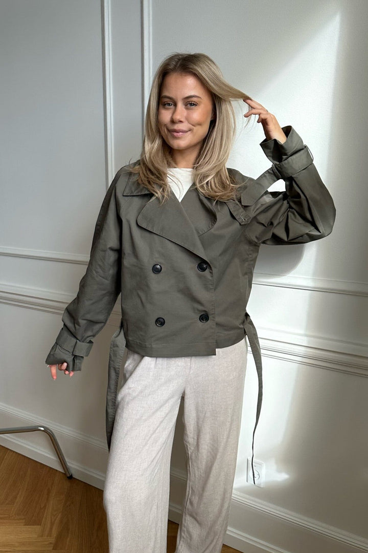 Forudbestilling - BYIC - Almaic Trenchcoat - green Green Jakker