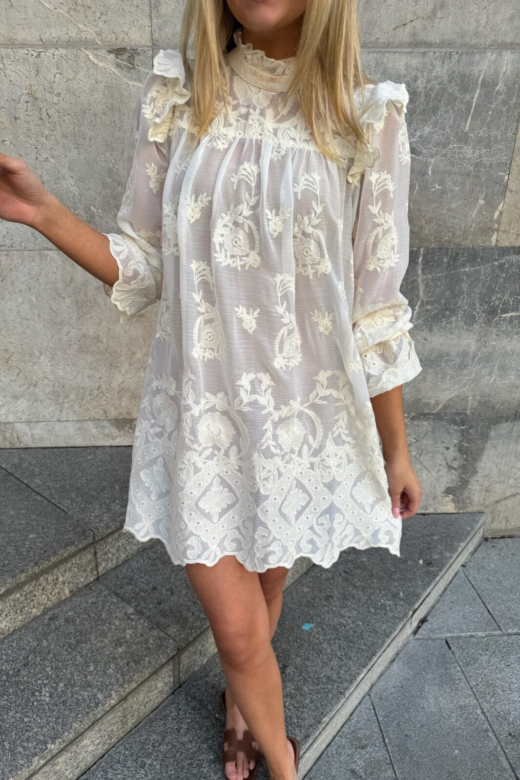 Forudbestilling - BYIC - Ellinoric Lace Dress - vw Vintage White Kjoler