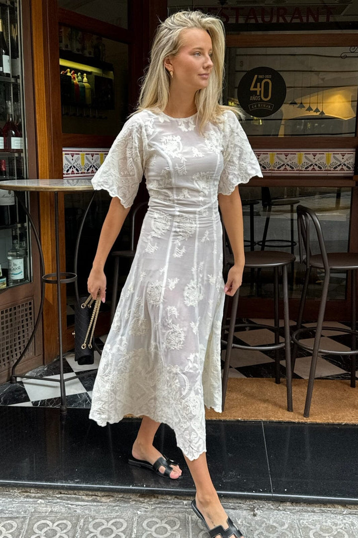 Forudbestilling - BYIC - Ellinoric Lace Long Dress - vw Vintage White Kjoler