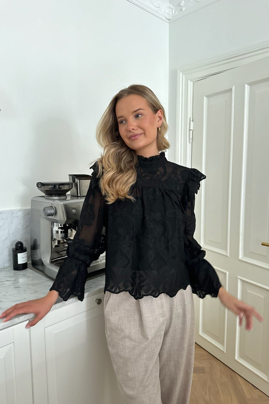 Forudbestilling - BYIC - Ellinoric Lace Shirt - vb Vintage Black Bluser