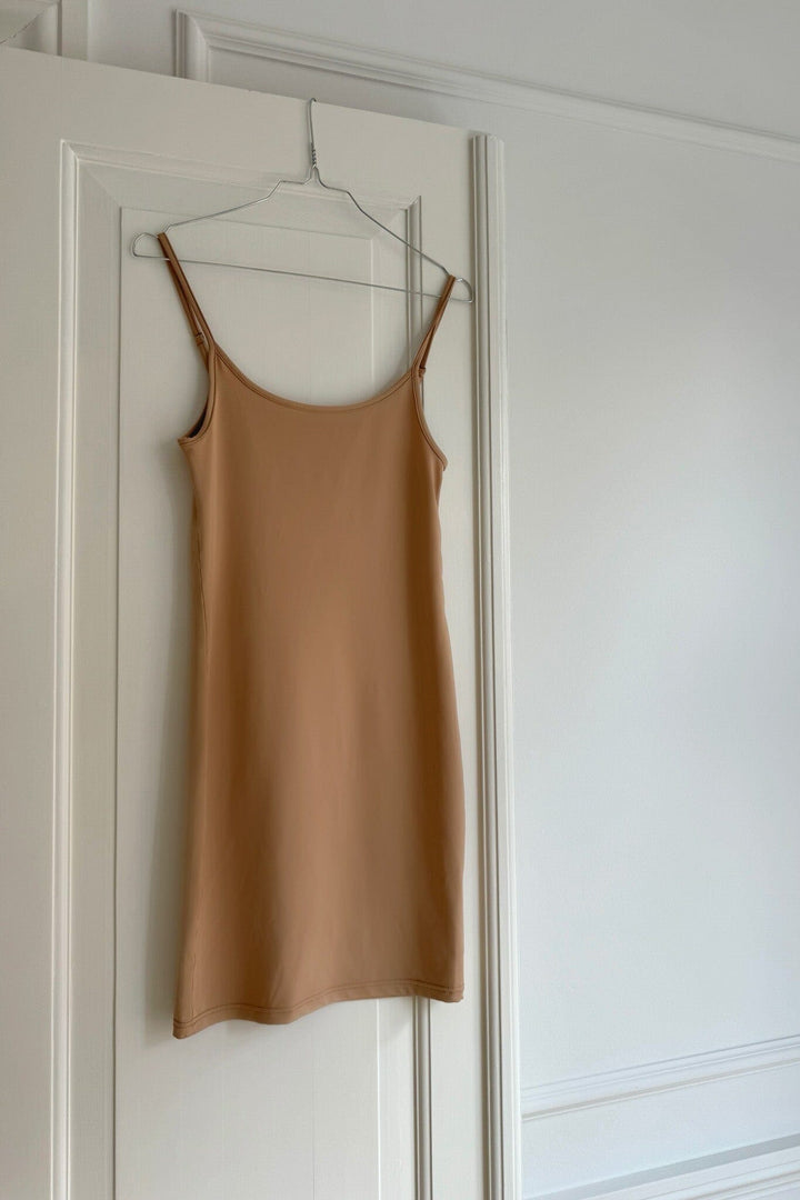 Forudbestilling - BYIC - Emmaic Slip Dress - beige Beige Kjoler