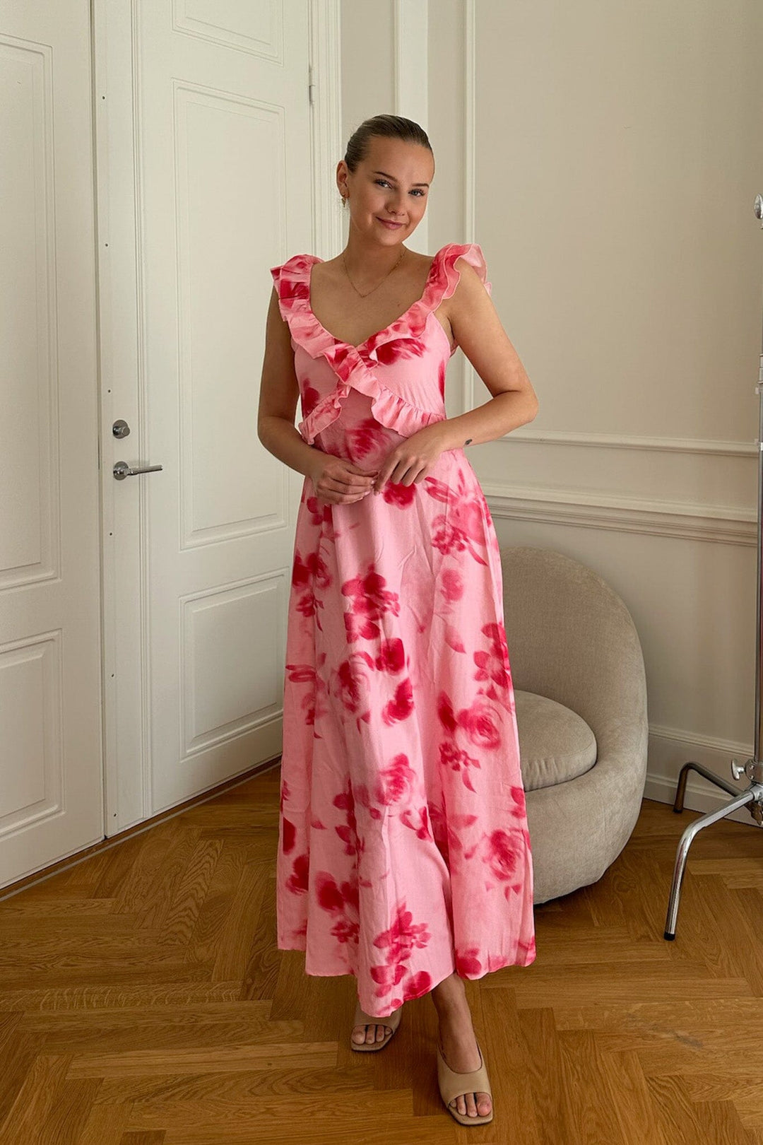 Forudbestilling - BYIC - Melbaic Dress - apfp Abstract Pink Flower Print Kjoler