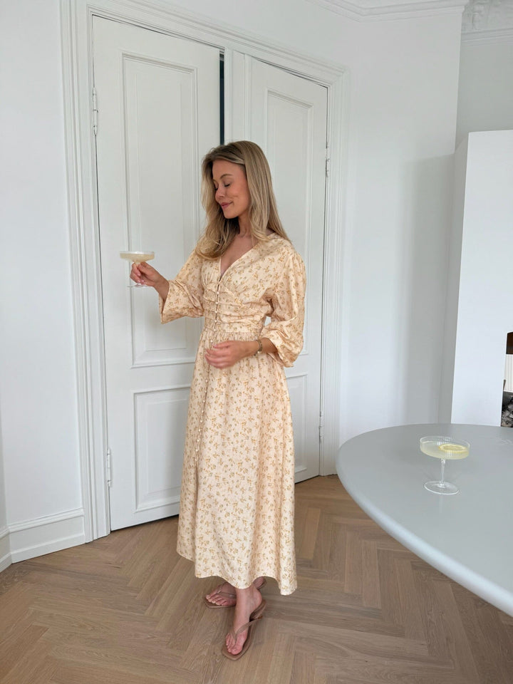 Forudbestilling - BYIC x Molly&My - Adelic Long Dress A2327 - Yellow Flower Print Kjoler