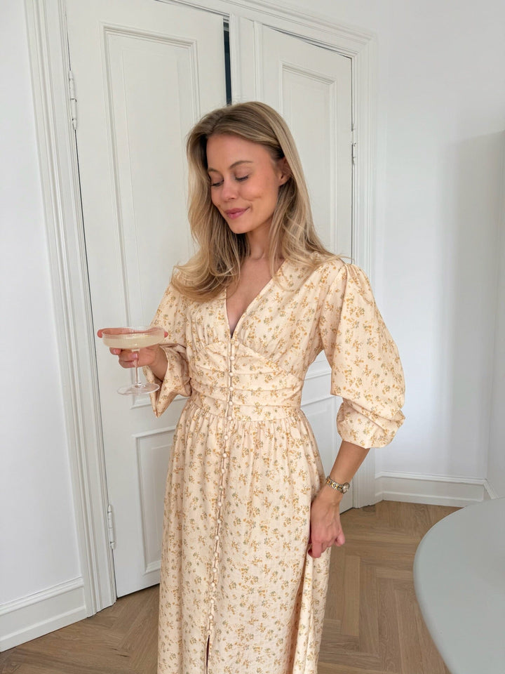 Forudbestilling - BYIC x Molly&My - Adelic Long Dress A2327 - Yellow Flower Print Kjoler