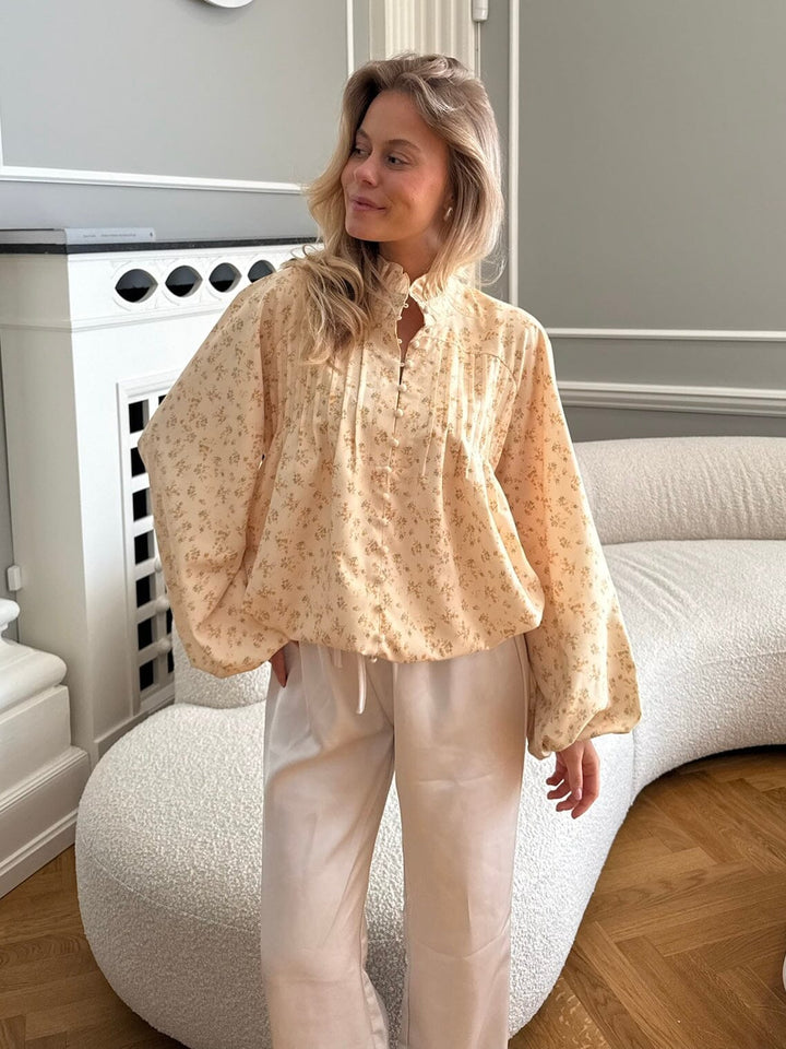 Forudbestilling - BYIC x Molly&My - Ingeborgic Shirt A23929 - Yellow Flower Print Skjorter