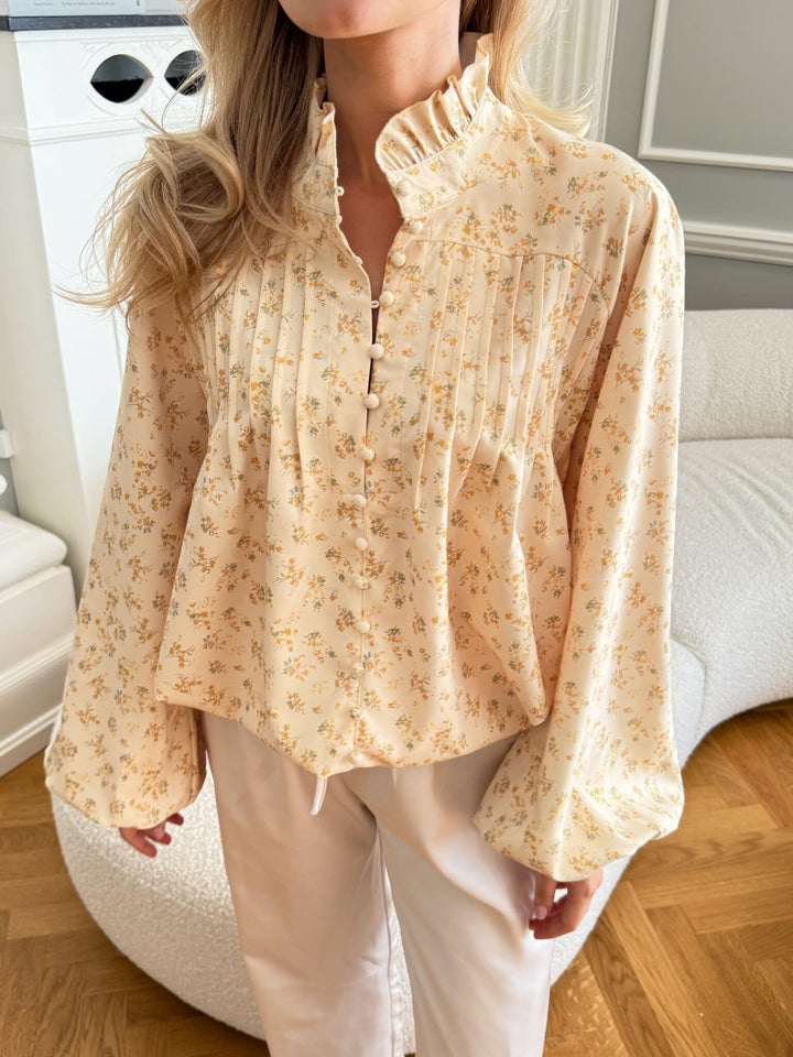 Forudbestilling - BYIC x Molly&My - Ingeborgic Shirt A23929 - Yellow Flower Print Skjorter