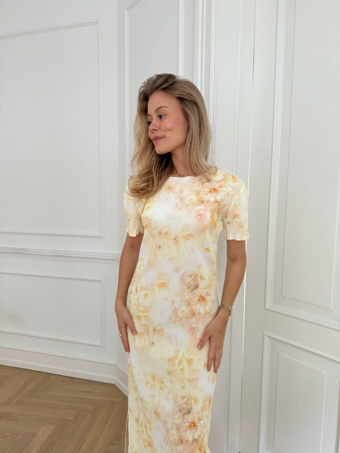 Forudbestilling - BYIC x Molly&My - Odaic Ss Dress A23834 - Sunlight Blossom Kjoler