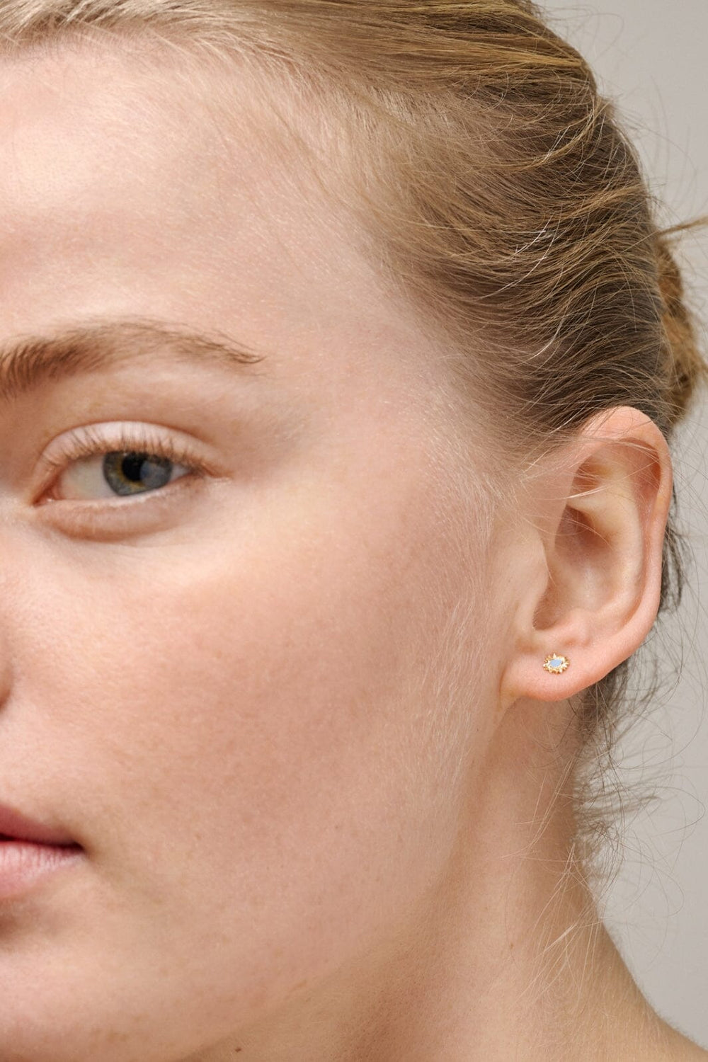 Enamel Copenhagen - Studs, Mini Sunshine E419G - Steel Blue