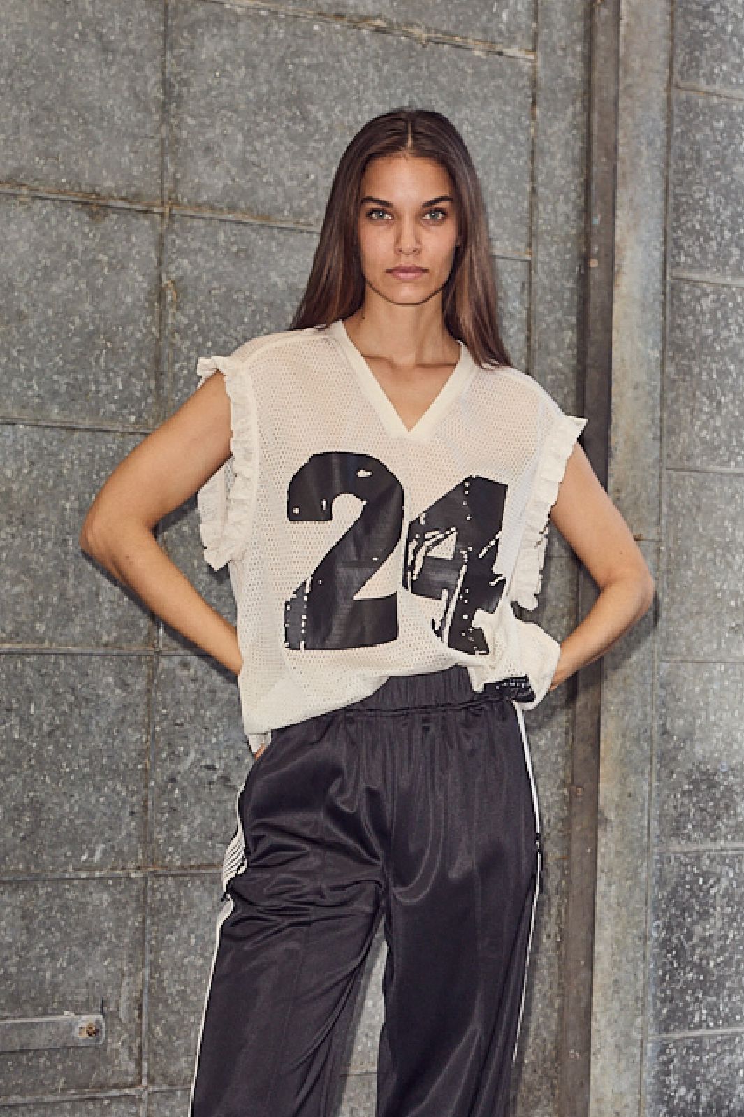 Forudbestilling - Haute L'Amitié - Drift Frill V-24 Top HL10306 - Pearl Toppe