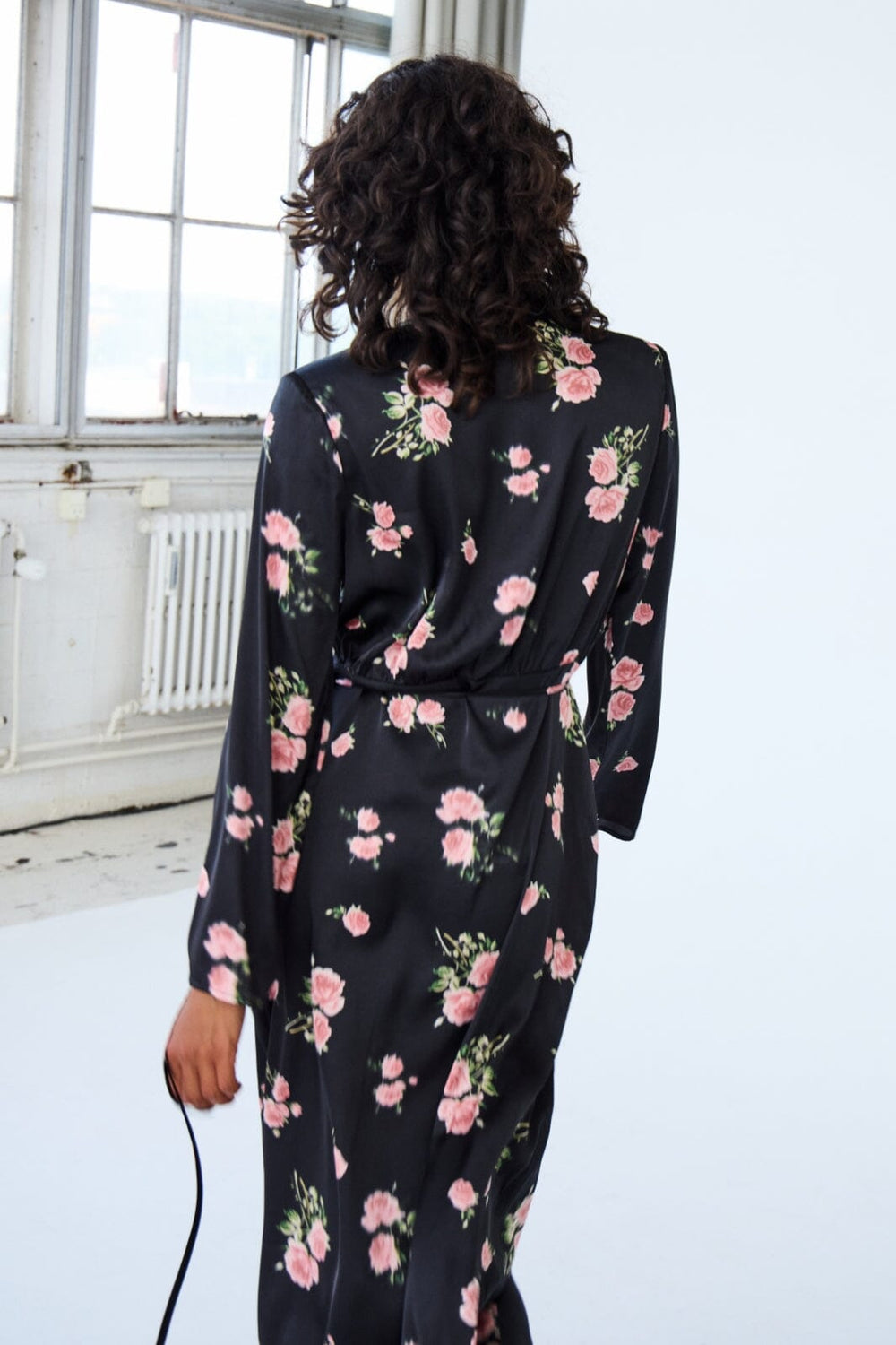 Forudbestilling - Ichi - Ixrose Dr - 205101 Black W/ Pink Kjoler