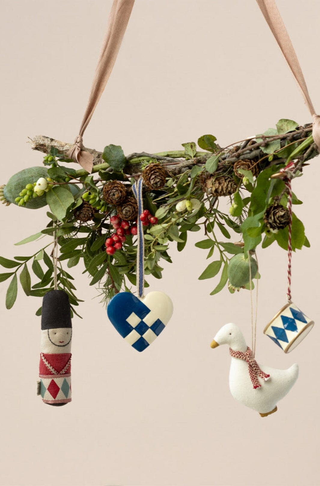 Forudbestilling - Maileg - Garder Ophæng - Rød Jul