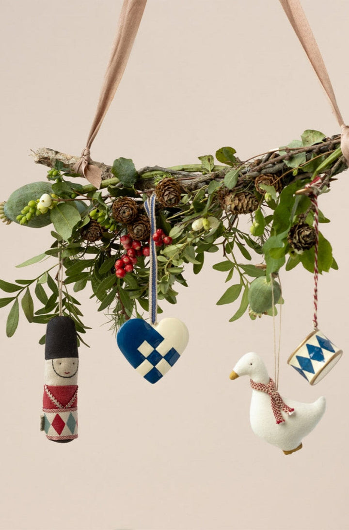 Forudbestilling - Maileg - Garder Ophæng - Rød Jul