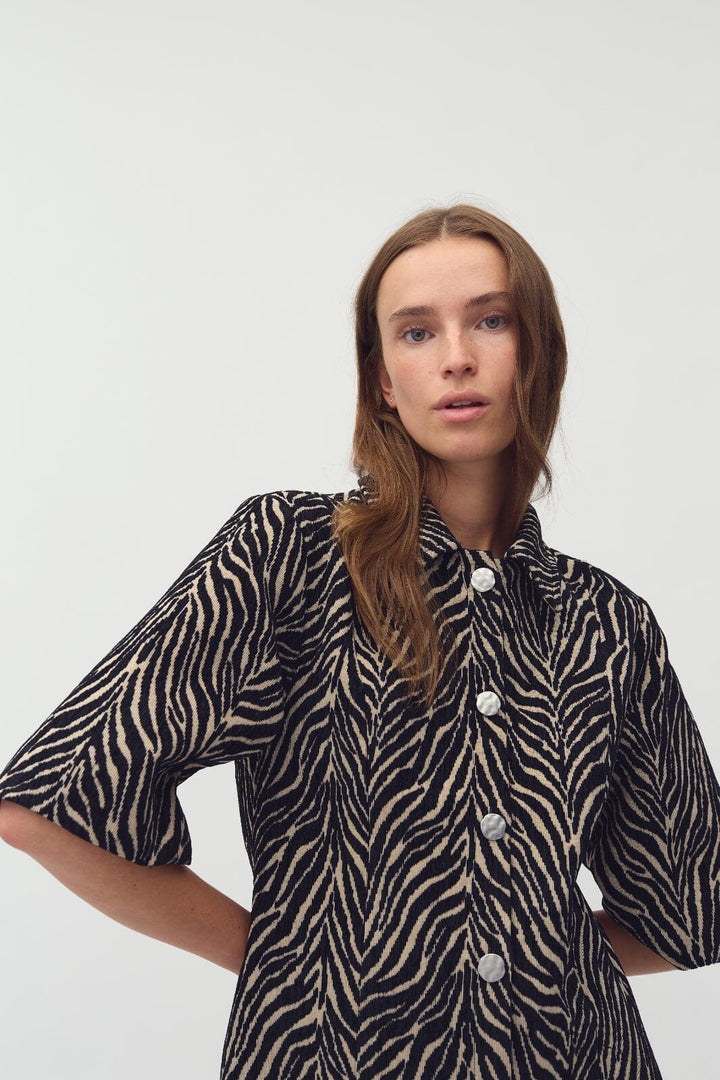 Forudbestilling - MbyM - Bimalani-M - R53 Zebra Sugar Black Kjoler