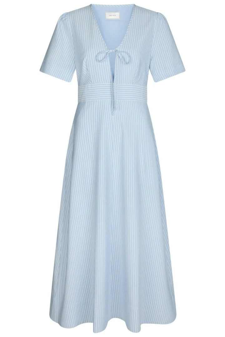 Forudbestilling - Neo Noir - Ilsie Stripe Dress 165276 - 145 - Light Blue Kjoler