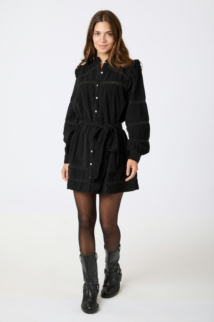 Forudbestilling - Neo Noir - Iriro Corduroy Dress - Black Kjoler