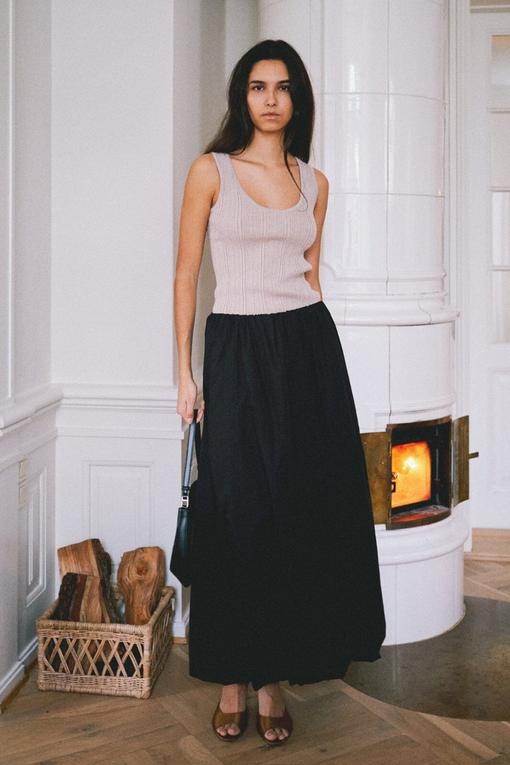 Forudbestilling - Neo Noir - Ollie Knit Top 164260 - 213 - Sand Strikbluser