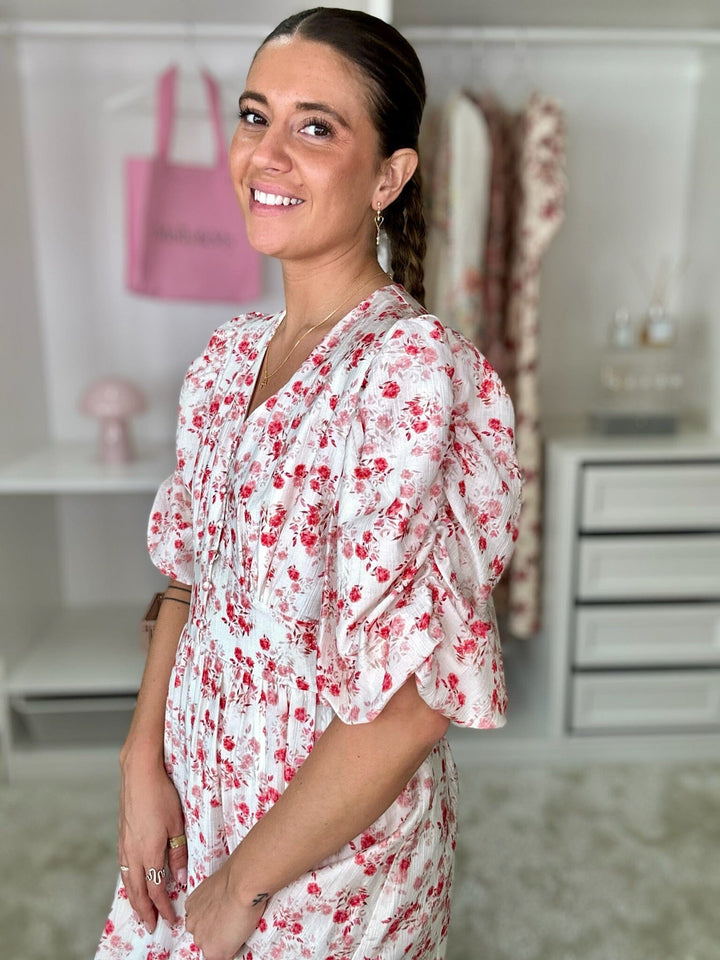 Forudbestilling - Neo Noir - Rilana Pretty Flower Dress 162997 - 160 - Red Kjoler