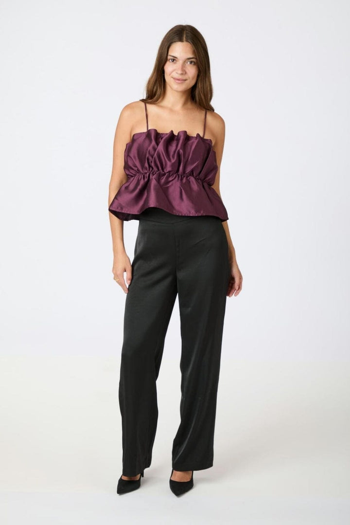 Forudbestilling - Neo Noir - Tipton Dull Satin Top - Burgundy Toppe