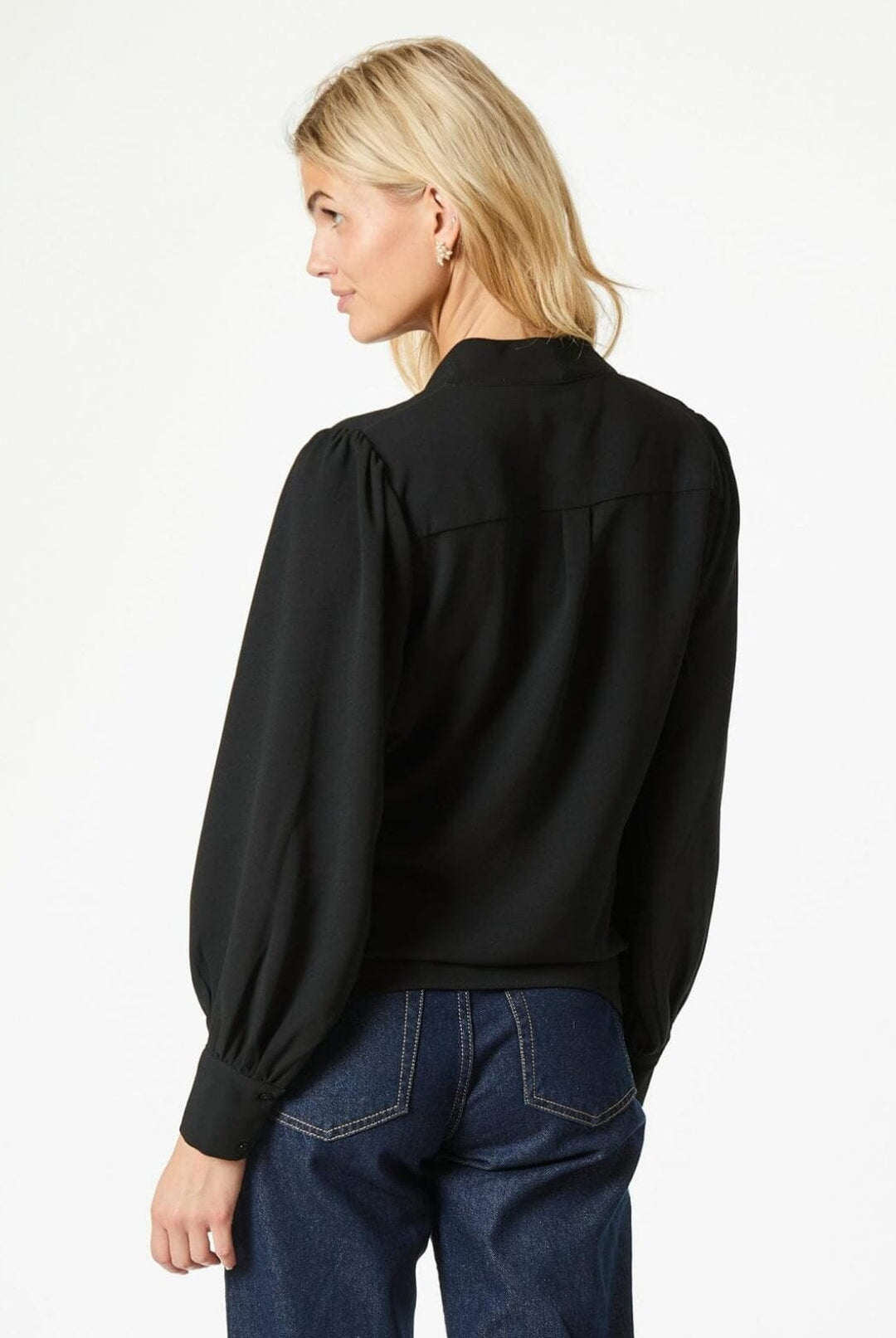 Forudbestilling - Neo Noir - Vildra Blouse - Black Skjorter