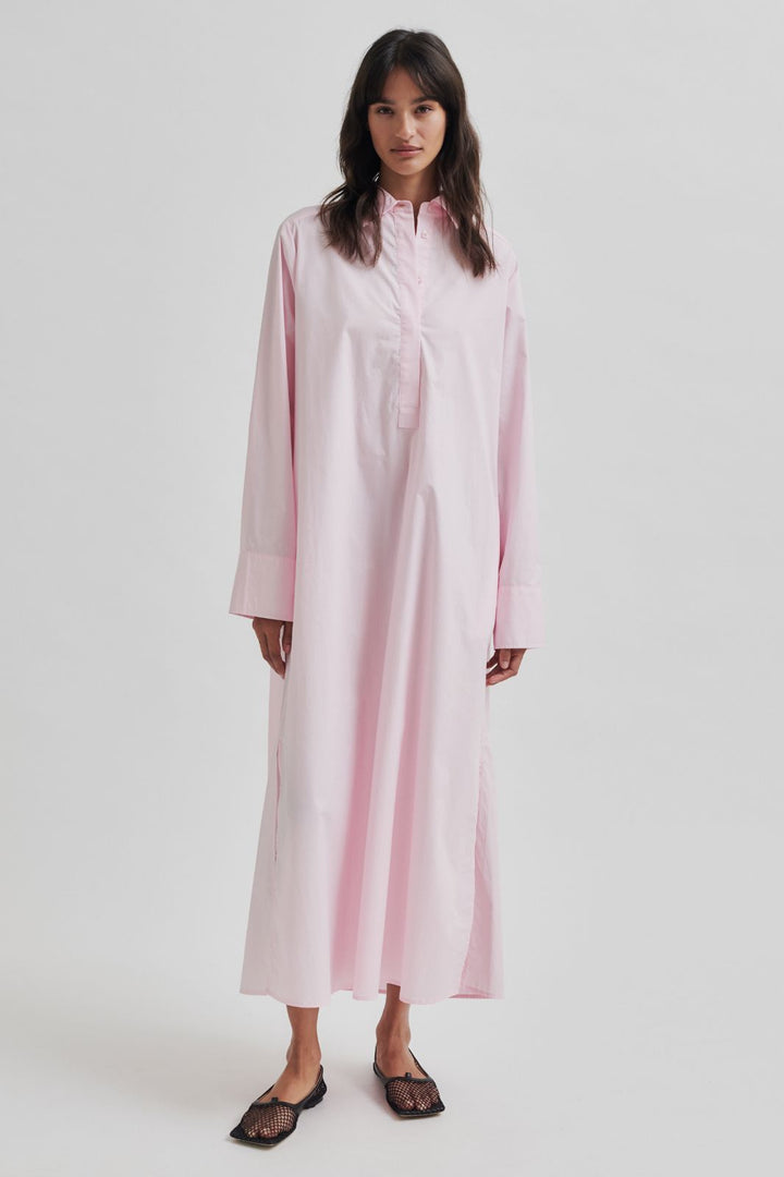 Forudbestilling - Second Female - Cimone Maxi Shirt Dress 59663 - Cherry Blossom Kjoler