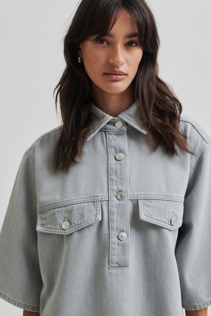 Forudbestilling - Second Female - Esso Dress 59616 - Light Grey Denim Kjoler