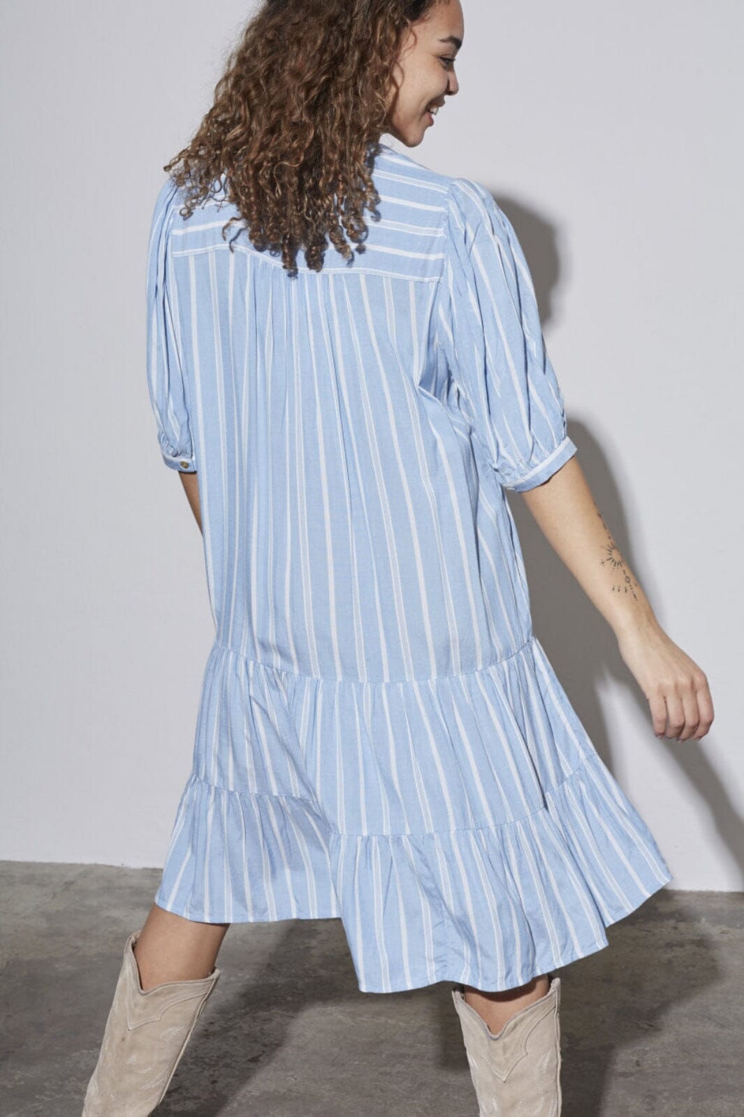 Sisters Point - Ibon-Dr6 18503 - 833 - L. Blue/Cream