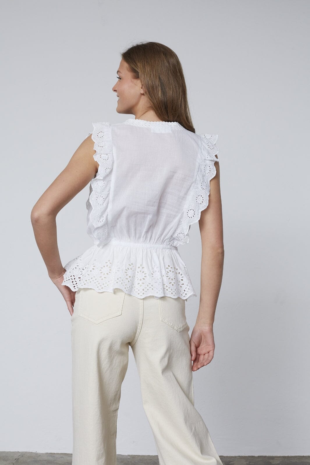 Sisters Point - Ulta-Ss 18839 - 100 - White