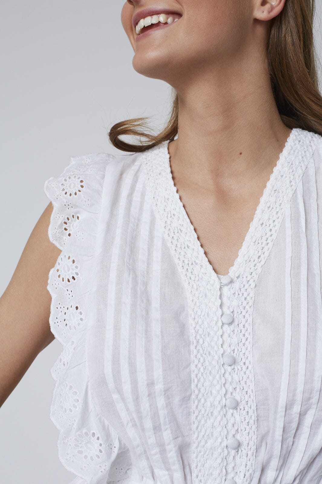 Sisters Point - Ulta-Ss 18839 - 100 - White