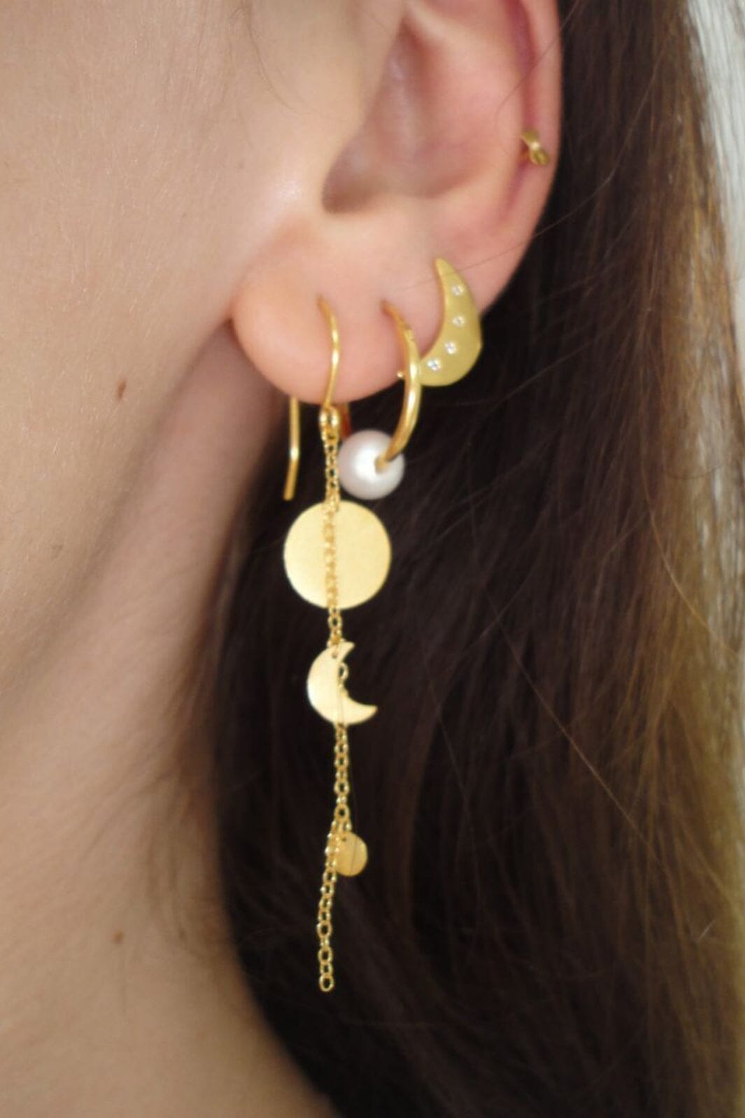 Forudbestilling - Stine A - Sun And Moon Earring With Chain - Single - 1360-02 Øreringe