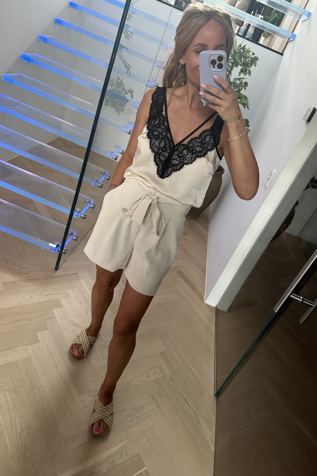 Forudbestilling - Valentin Studio - String Contrast Top - Creme Toppe