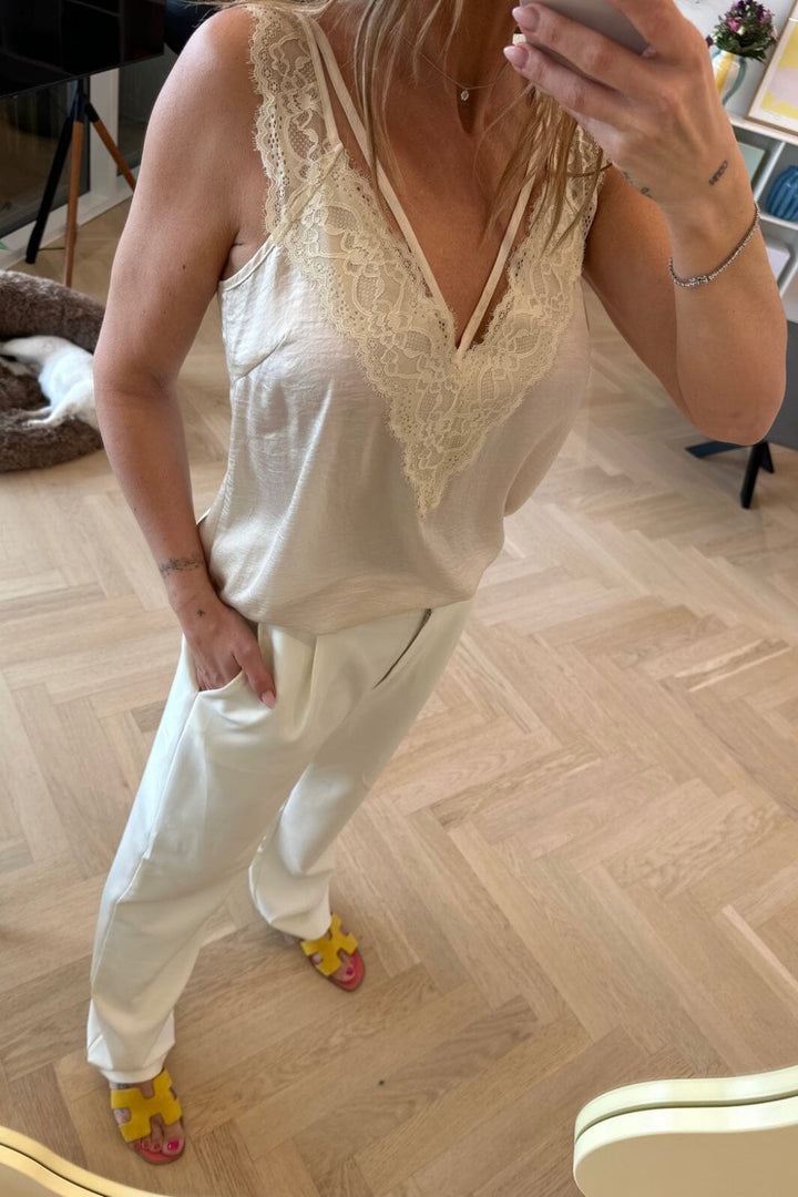 Forudbestilling - Valentin Studio - String Top - Creme (Feburar) Toppe