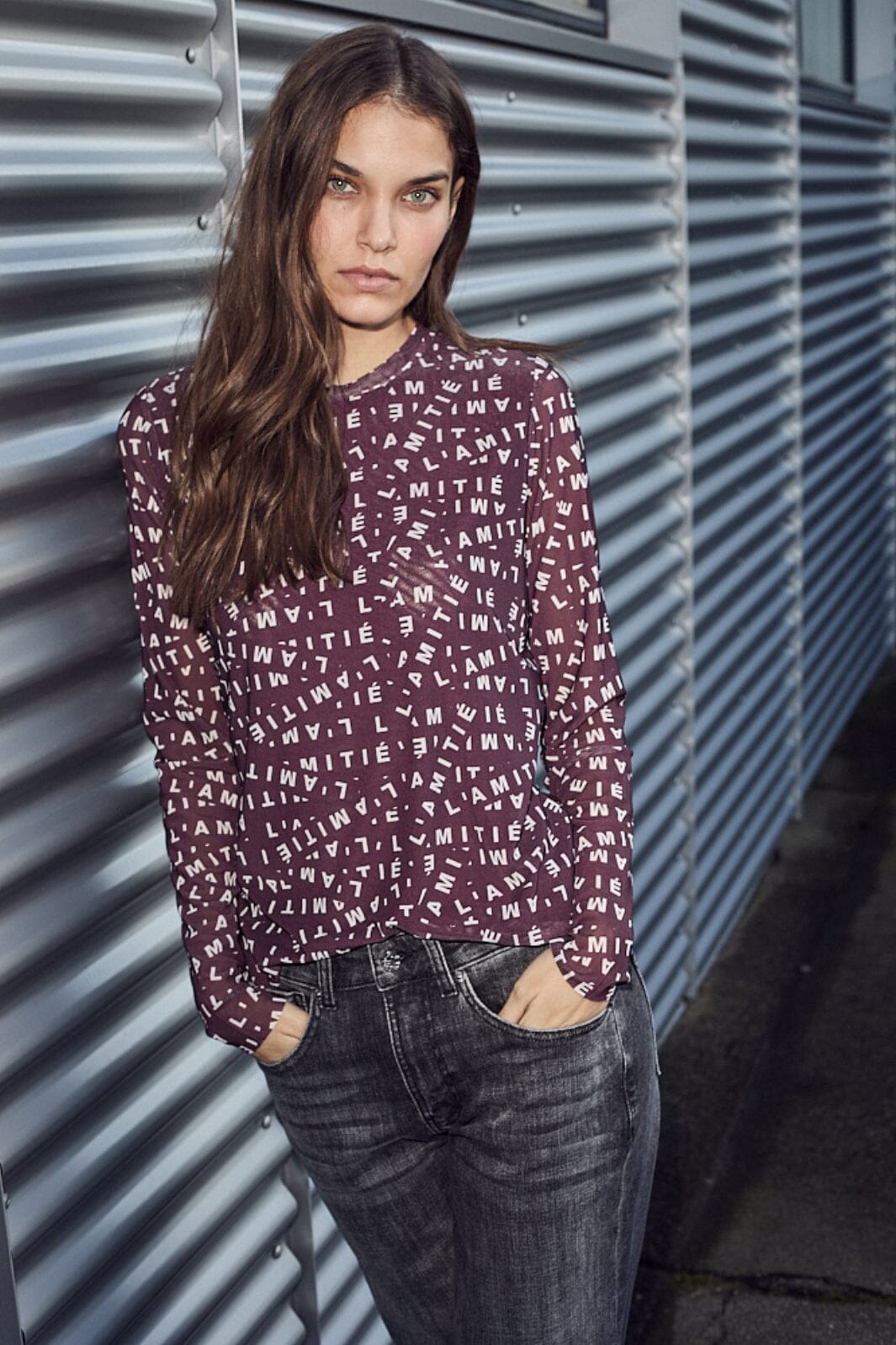 Haute L'Amitié - L'Amitié Mesh Ls O-Neck HL10157 - Amarone Bluser