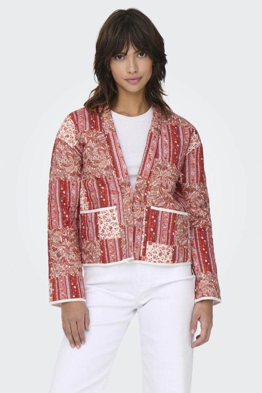 JDY - Jdyavalon L/S Quilted Jacket - 4806635 Savvy Red Paisley Flower