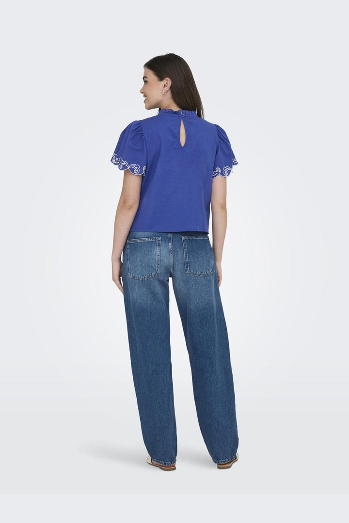JDY - Jdyvera S/S Embroidery Top - 4938525 Orient Blue W. Embroidery