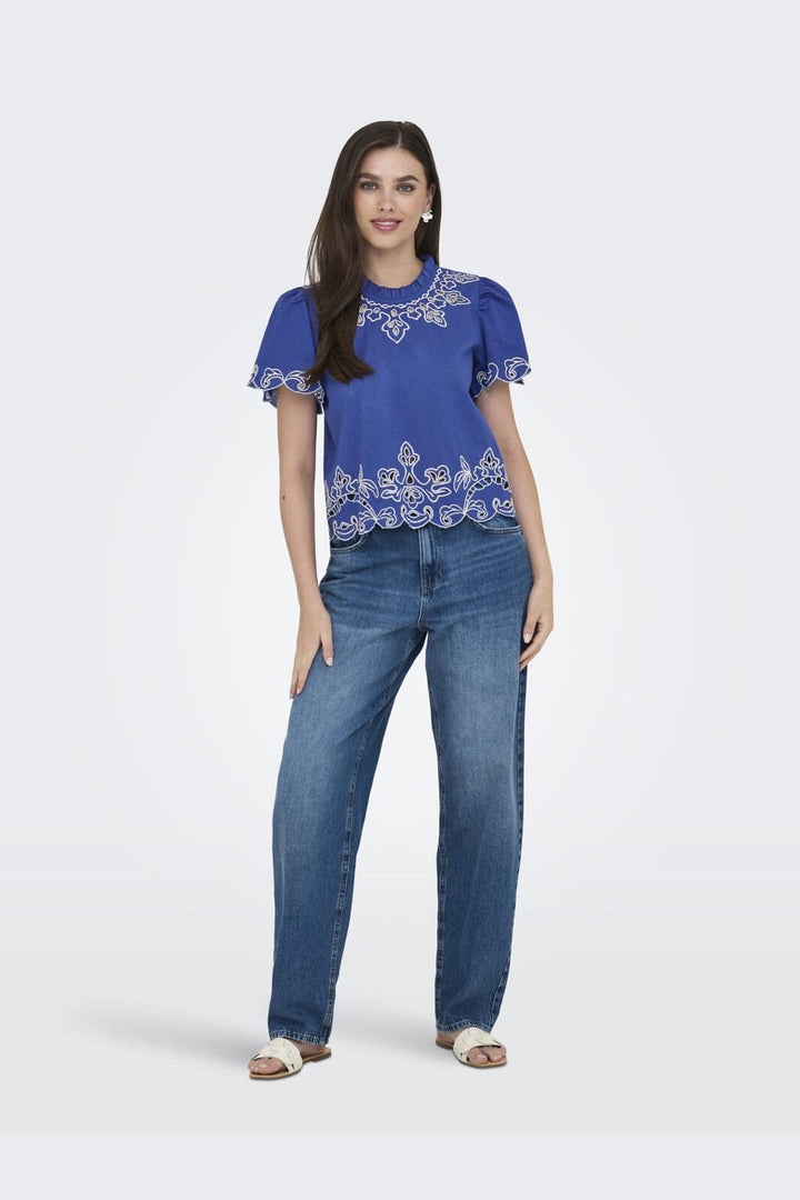 JDY - Jdyvera S/S Embroidery Top - 4938525 Orient Blue W. Embroidery