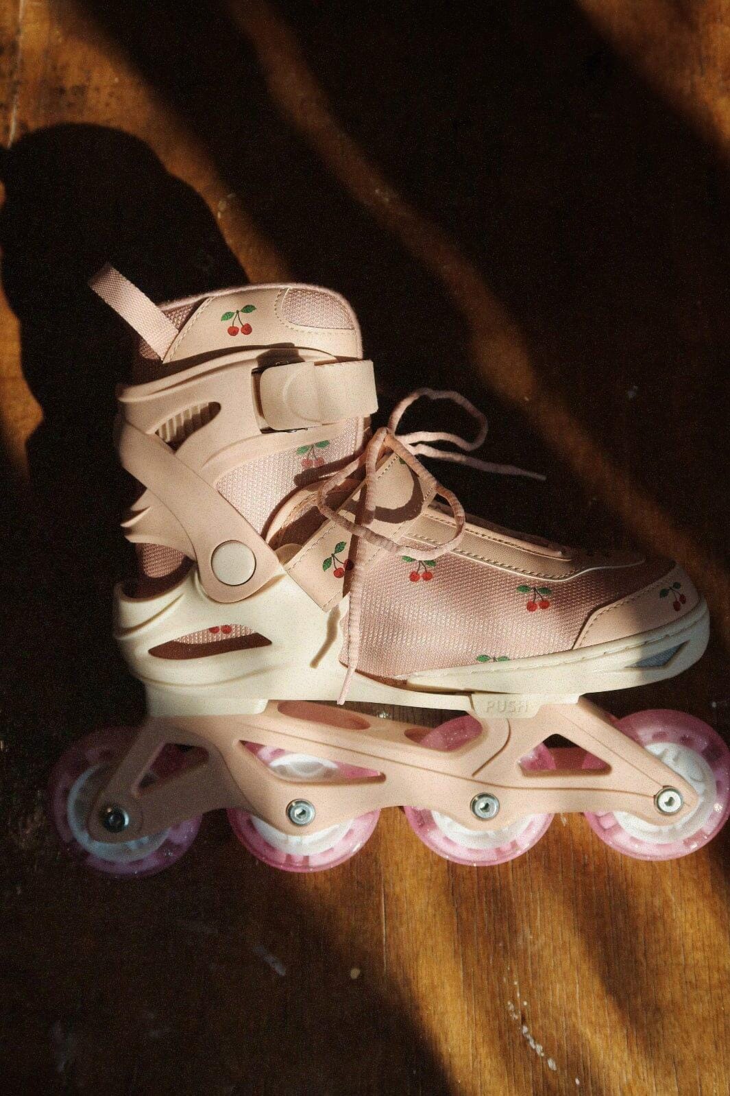 Konges Sløjd - Light Up Roller Skates Ks104417 - Cherry Blush Legetøj