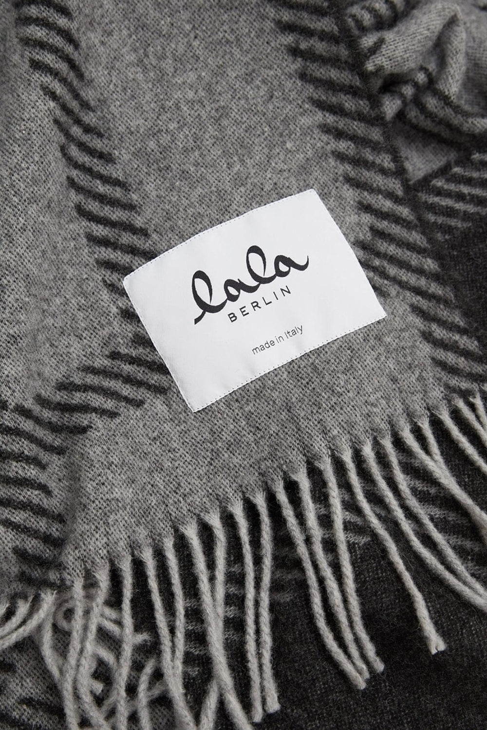 Lala Berlin - Scarf Svea 10015450 - Light Grey Melange/Black
