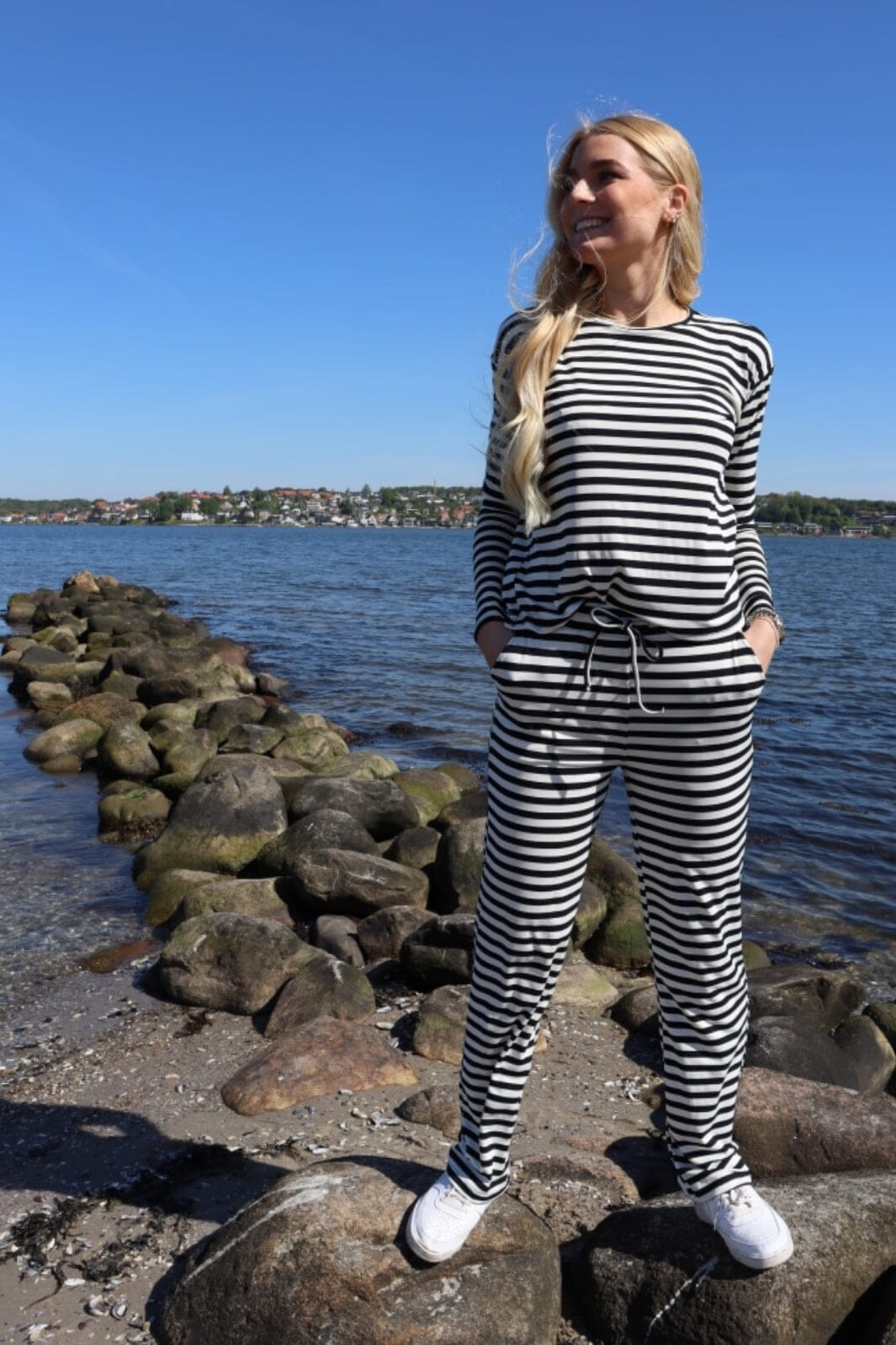 Liberte - Natalia-Straight-Pants - Black Creme Stripe Bukser