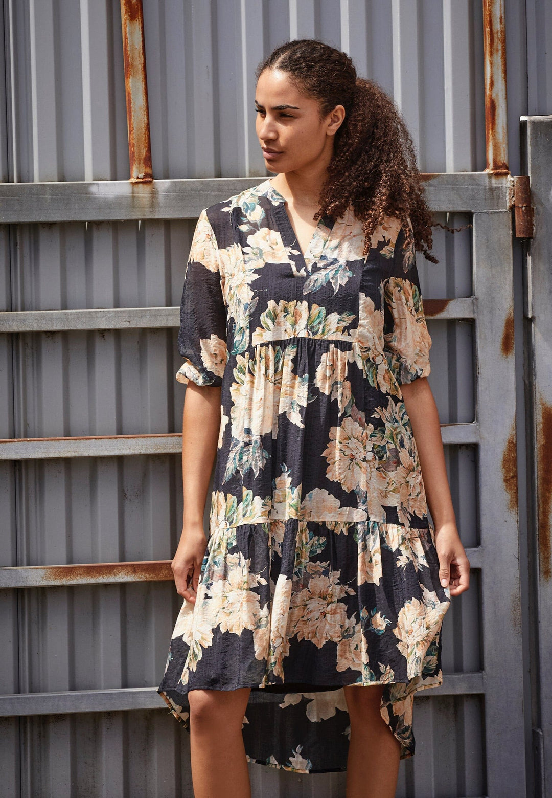 Love & Divine - Love958-9 19058 - 815 - Black/Flower Kjoler