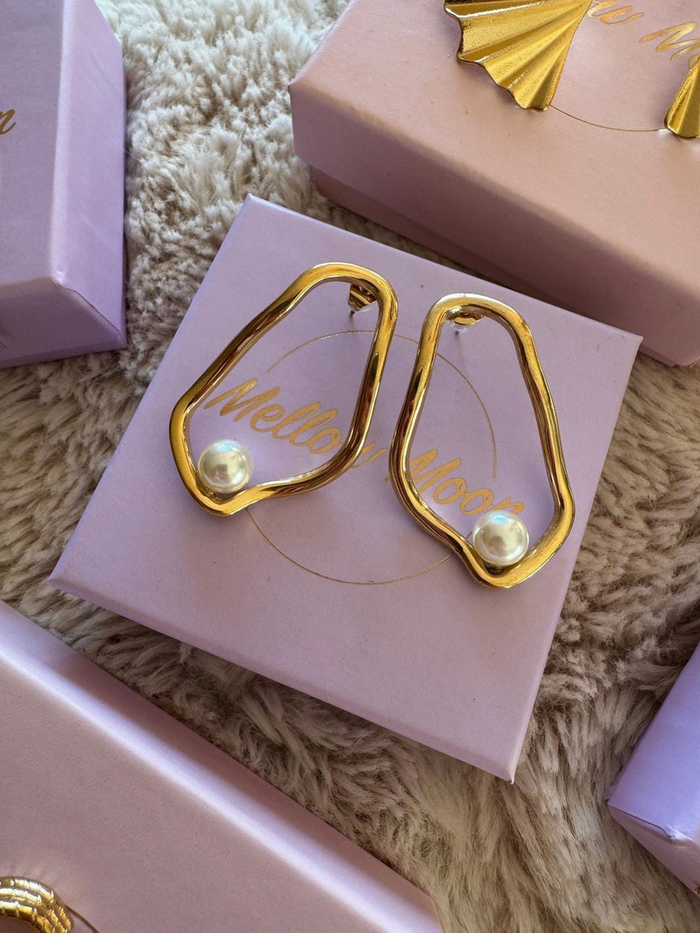Mellow Moon - Pearl Earring E0991678 - Forgyldt Øreringe